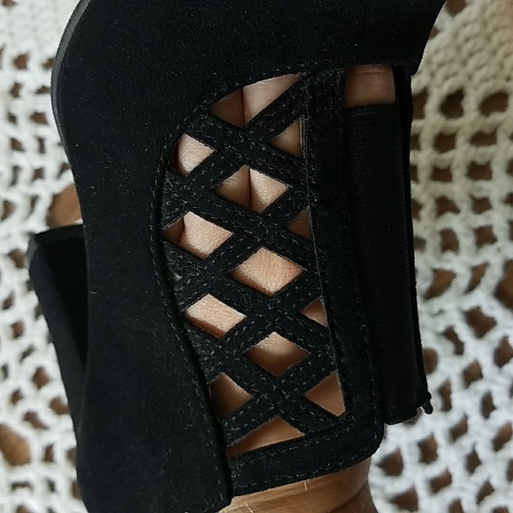 🎉Host Pick🎉 Suede Dress Shoes With Cut Outs - Picture 5 of 7